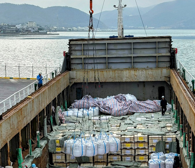 船内荷役作業